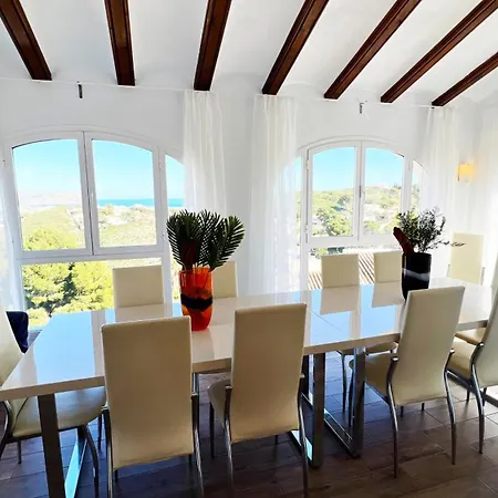 Villa Ayora - Btb *