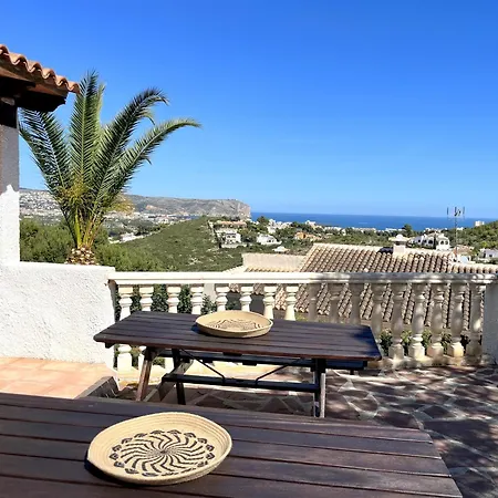 Villa Ayora - Btb *