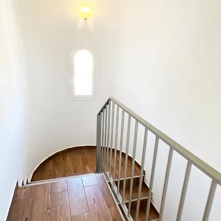 Villa Ayora - Btb